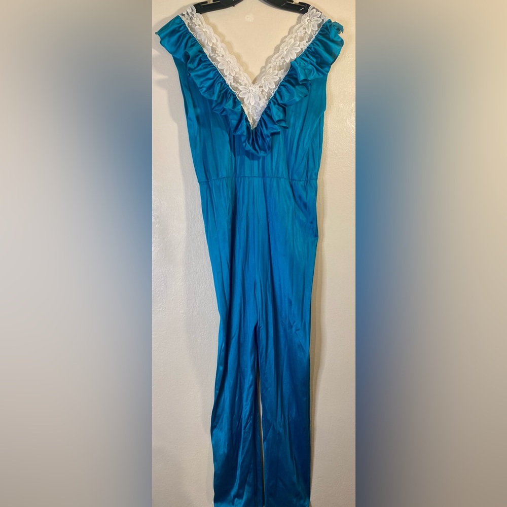 Super cool, vintage jumpsuit!